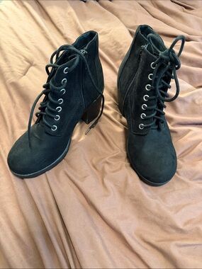Lace-Up Suede Ankle Boots - Black